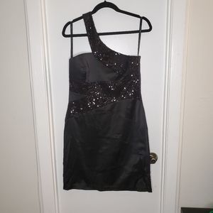 One shoulder black dress